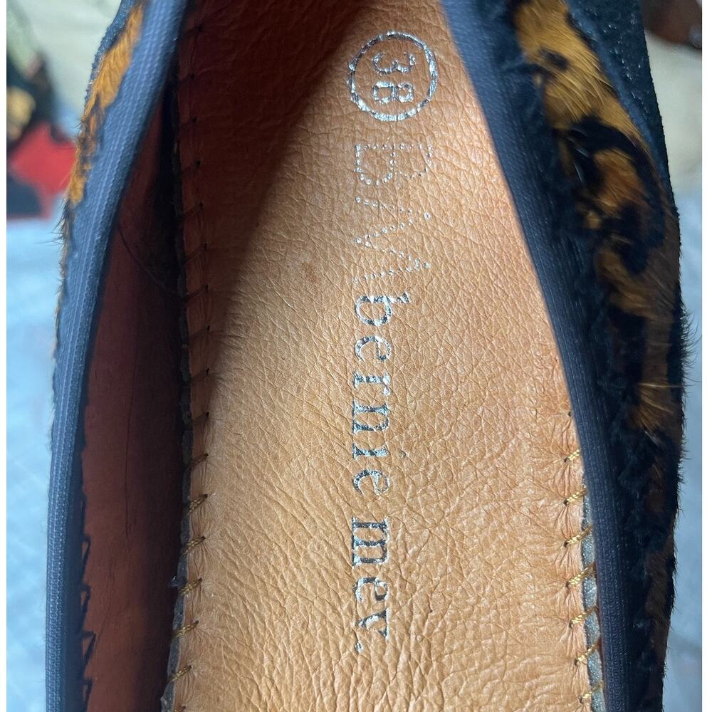 Bernie Mev Bella Me Women 7/38 Leopard Faux Hair Slip On Comfort Flats NWOB - Picture 4 of 7